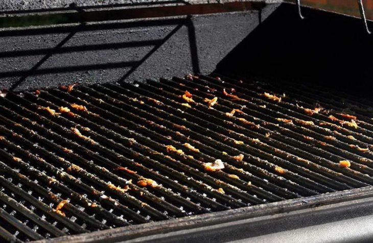 how to clean a cast iron grill