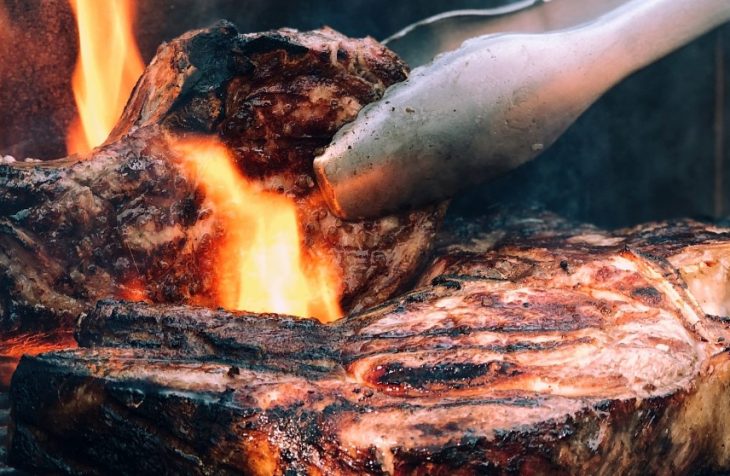 how to clean a charcoal grill