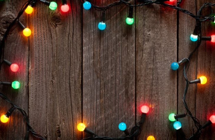 how to hang outdoor christmas lights without nails