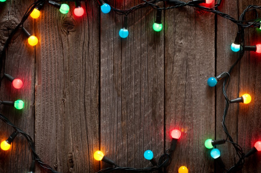 how to hang outdoor christmas lights without nails