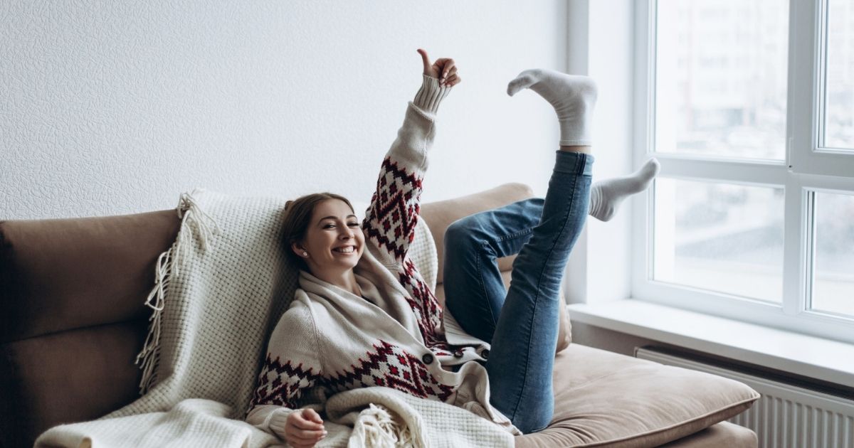 How can you create a cozy corner at home? Cozy Home HQ